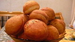 Пышные пончики с начинкой домашние