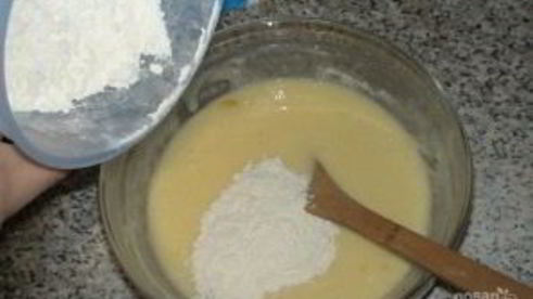 очень вкусная шарлотка с яблоками