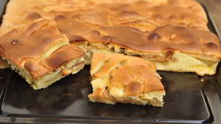 Простая яблочная шарлотка