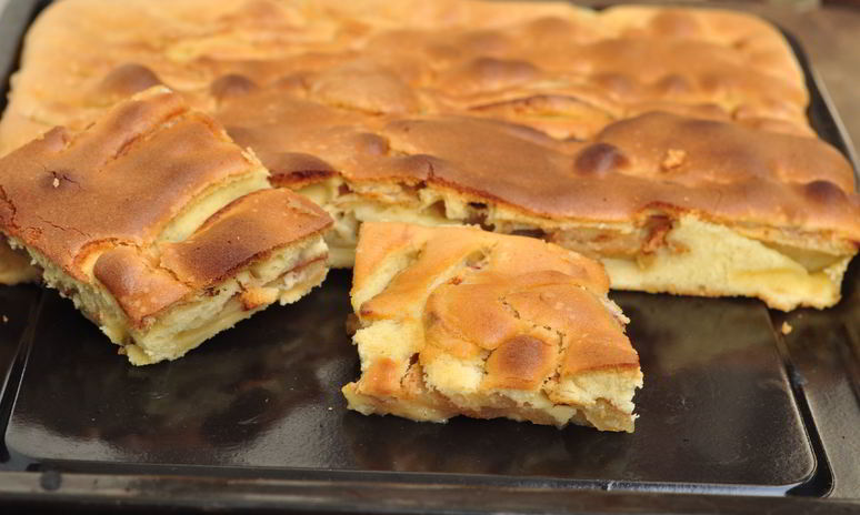 Рецепт простой яблочной шарлотки