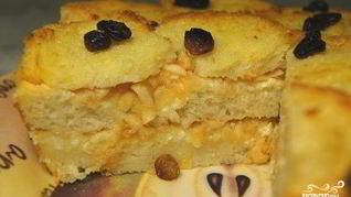Шарлотка из сухарей с яблоками