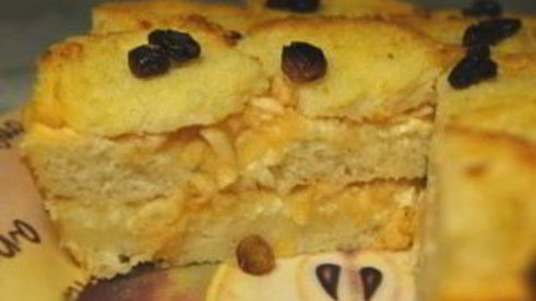 шарлотка из сухарей с яблоками