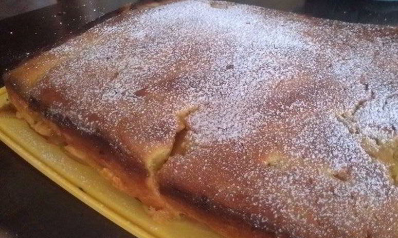 Рецепт шарлотки на творожном тесте с яблоками