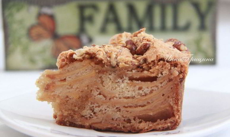 Рецепт шарлотки с айвой и орехами