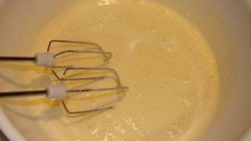 шарлотка с ананасами в мультиварке