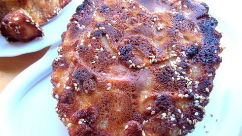 шарлотка с ананасом и хурмой