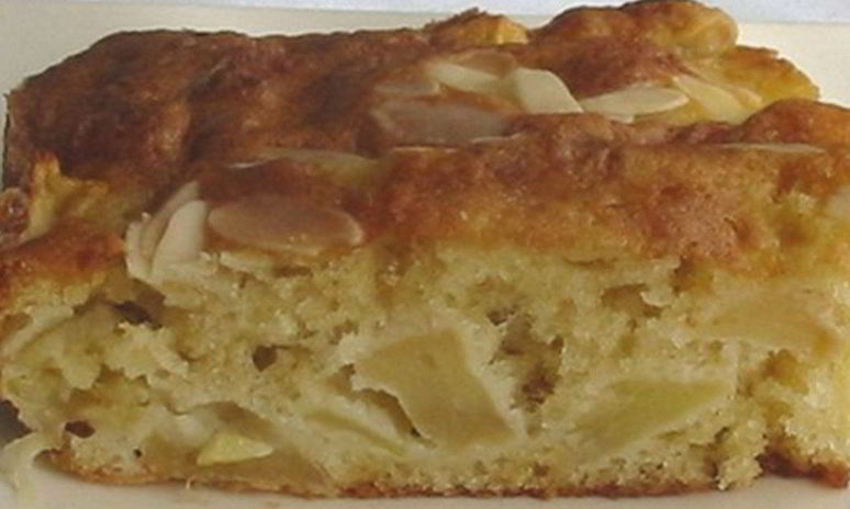 Рецепт шарлотки с грушами и яблоками