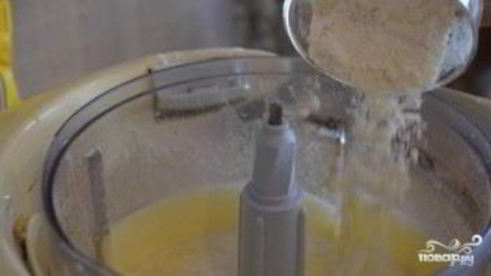 шарлотка с курагой