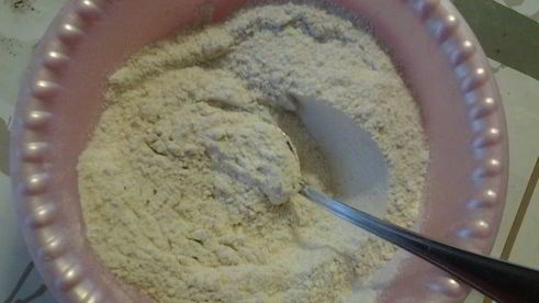 шарлотка с квашеной капустой и цельнозерновой мукой