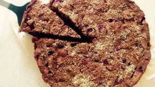 Шарлотка с шоколадной ноткой