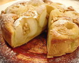 Шарлотка с цельными яблочками