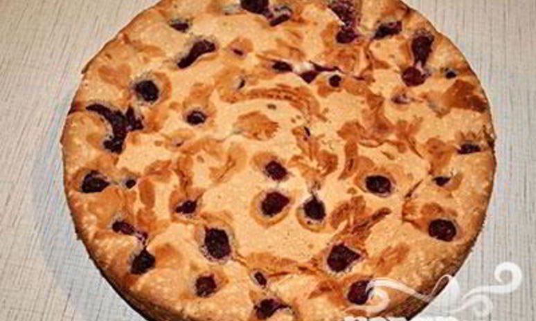 Рецепт шарлотки с вишней