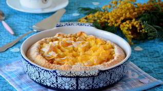 Шарлотка с яблоками и апельсином