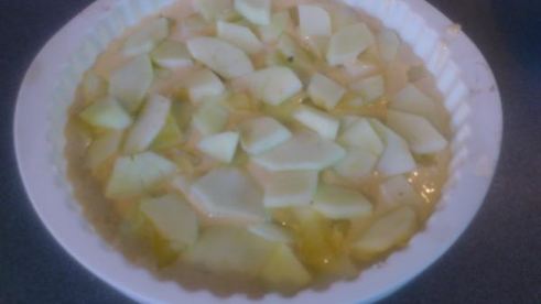 шарлотка с яблоками и лимонами