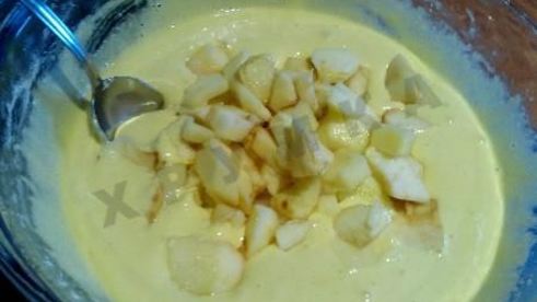 шарлотка с яблоками в мультиварке с манкой