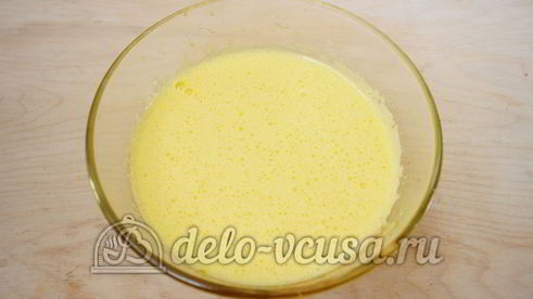 шарлотка со взбитыми сливками