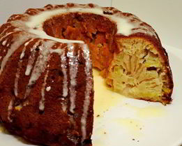 Яблочная шарлотка