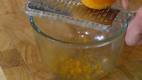 быстрый штрудель с финиками и орехами