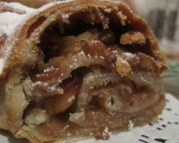 Постный яблочный штрудель