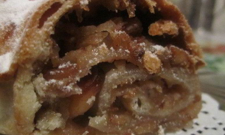 Рецепт постного яблочного штруделя