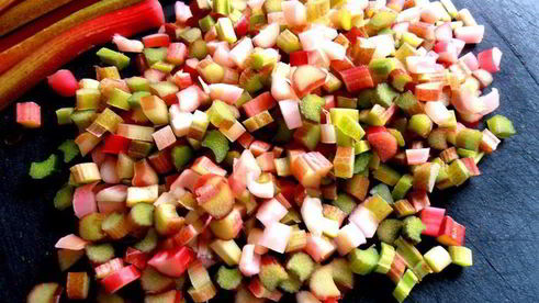 штрудель из ревеня и изюма