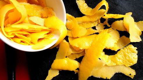 штрудель из ревеня и изюма