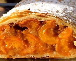 Штрудель с абрикосами