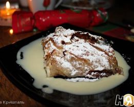 Штрудель с яблоком и корицей под кремом Англес