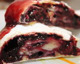 Штрудель со смородиной