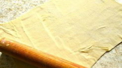 яблочный штрудель из слоеного бездрожжевого теста