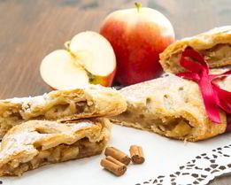 Яблочный штрудель с миндалем