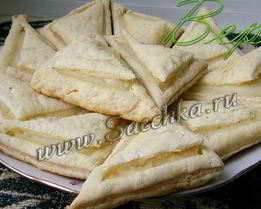 Слойки из слоеного теста с ванильным кремом