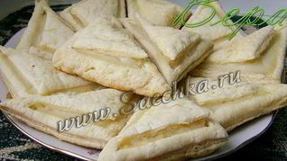 Слойки из слоеного теста с ванильным кремом