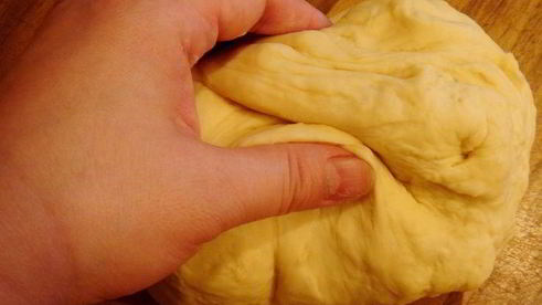 слойки-маковки, круассаны, пеновани и все из слоено-дрожжевого теста