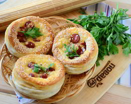 Слойки пикантные