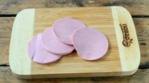 слойки с колбасой зигзаг