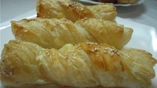 Слойки с сыром