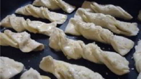 слойки с сыром