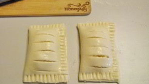 слойки с творогом из готового слоеного теста