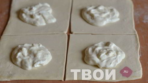 слойки с творогом