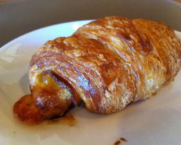 Слойки с ветчиной и сыром