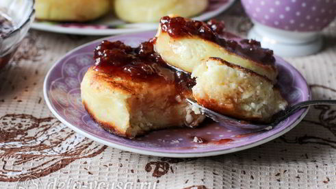 пышные сырники на сковороде