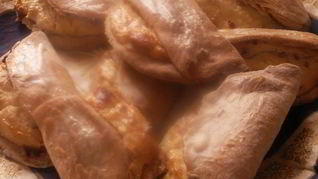 Сочники с протертой красной смородиной