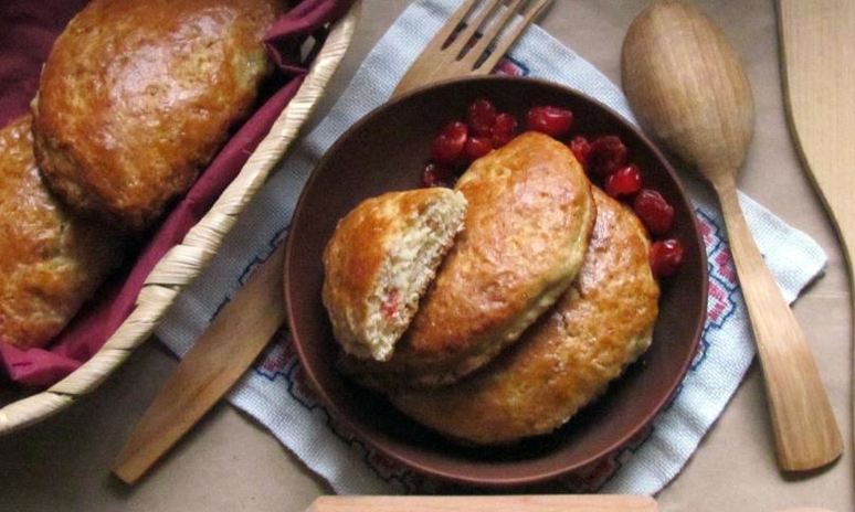 Рецепт сочников с творогом и вишней