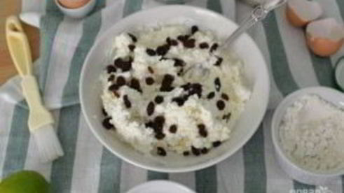 сырники с изюмом и лимоном