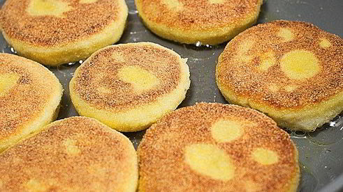 сырники с кукурузной мукой и вареньем