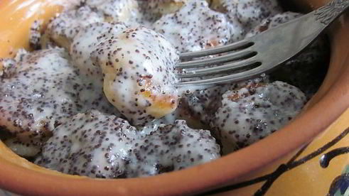 сырники с маковым соусом