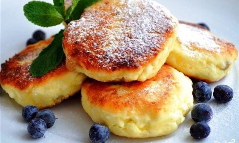 Рецепт творожников из творога с манкой