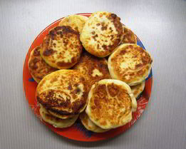 Творожные сырники с изюмом