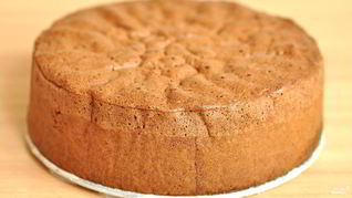 Бисквитное тесто со сгущенкой